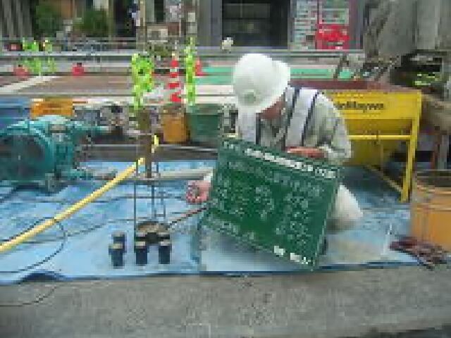 品質管理：フロー値・練温測定・供試体採取