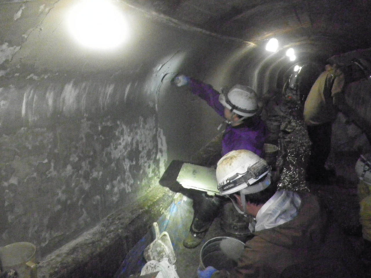 R6県営水利施設船生第一工区水路補修工事 断面補修