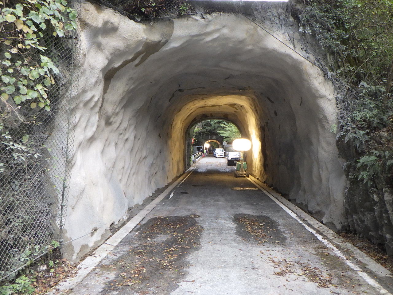 町道三石剣線1・2号トンネル補修工事吹付完了
